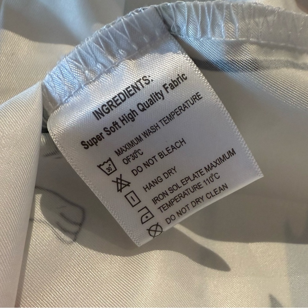 Unique & Fun Hawaiian Button-up Collared Shirt | Mens XXL - Picture 6 of 7